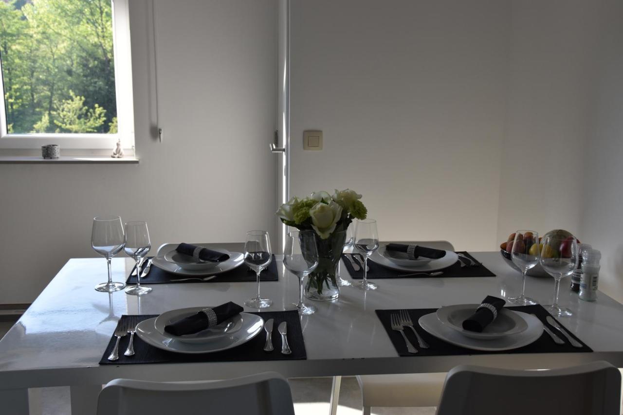 L Exaltante Villa Gesves ภายนอก รูปภาพ